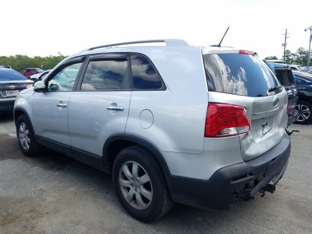 Photo 2 VIN: 5XYKT4A2XDG402227 - KIA SORENTO LX 