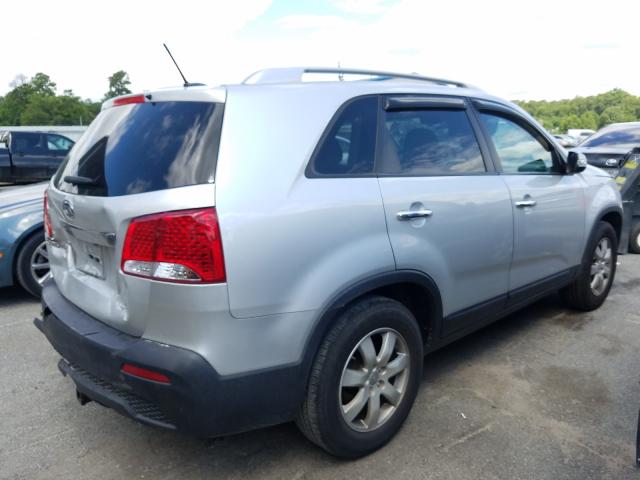 Photo 3 VIN: 5XYKT4A2XDG402227 - KIA SORENTO LX 