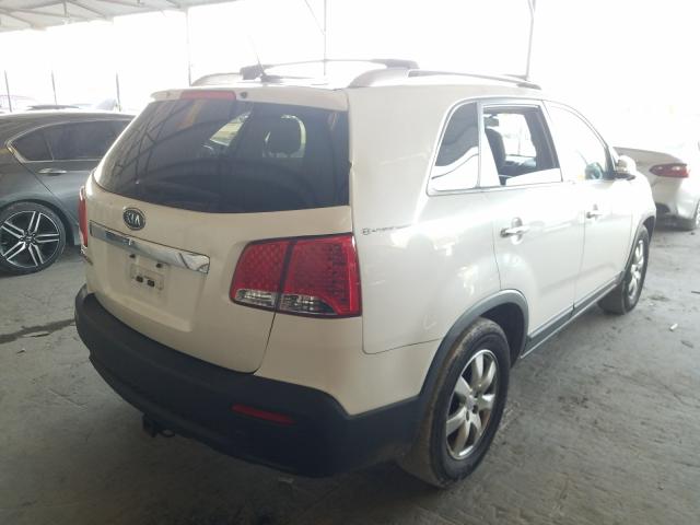 Photo 3 VIN: 5XYKT4A2XDG403443 - KIA SORENTO LX 