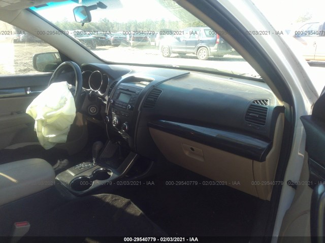 Photo 4 VIN: 5XYKT4A2XDG410506 - KIA SORENTO 