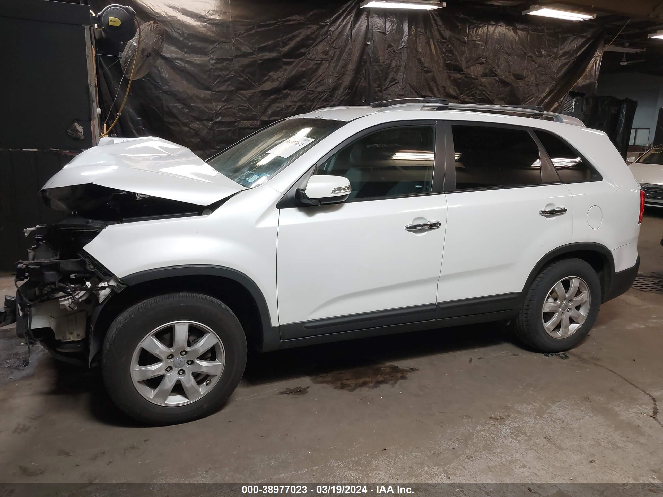 Photo 14 VIN: 5XYKT4A61CG251182 - KIA SORENTO 