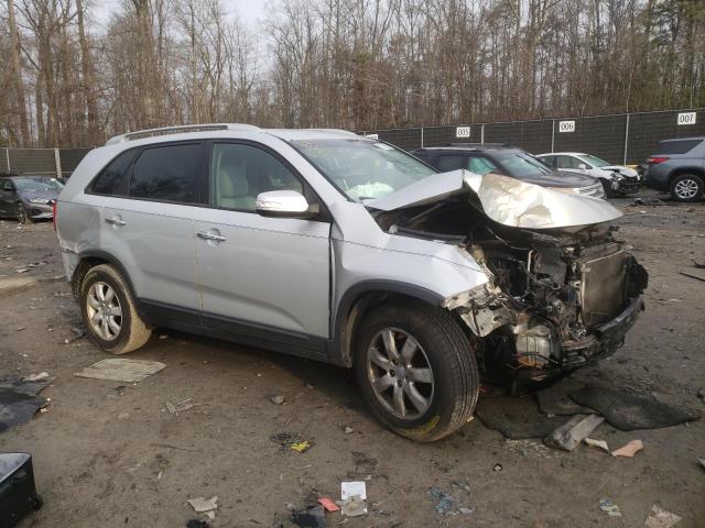 Photo 3 VIN: 5XYKT4A61DG355818 - KIA SORENTO LX 