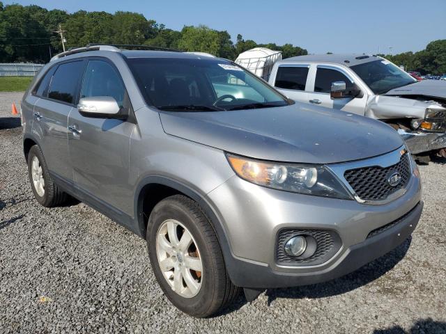 Photo 3 VIN: 5XYKT4A61DG412647 - KIA SORENTO LX 