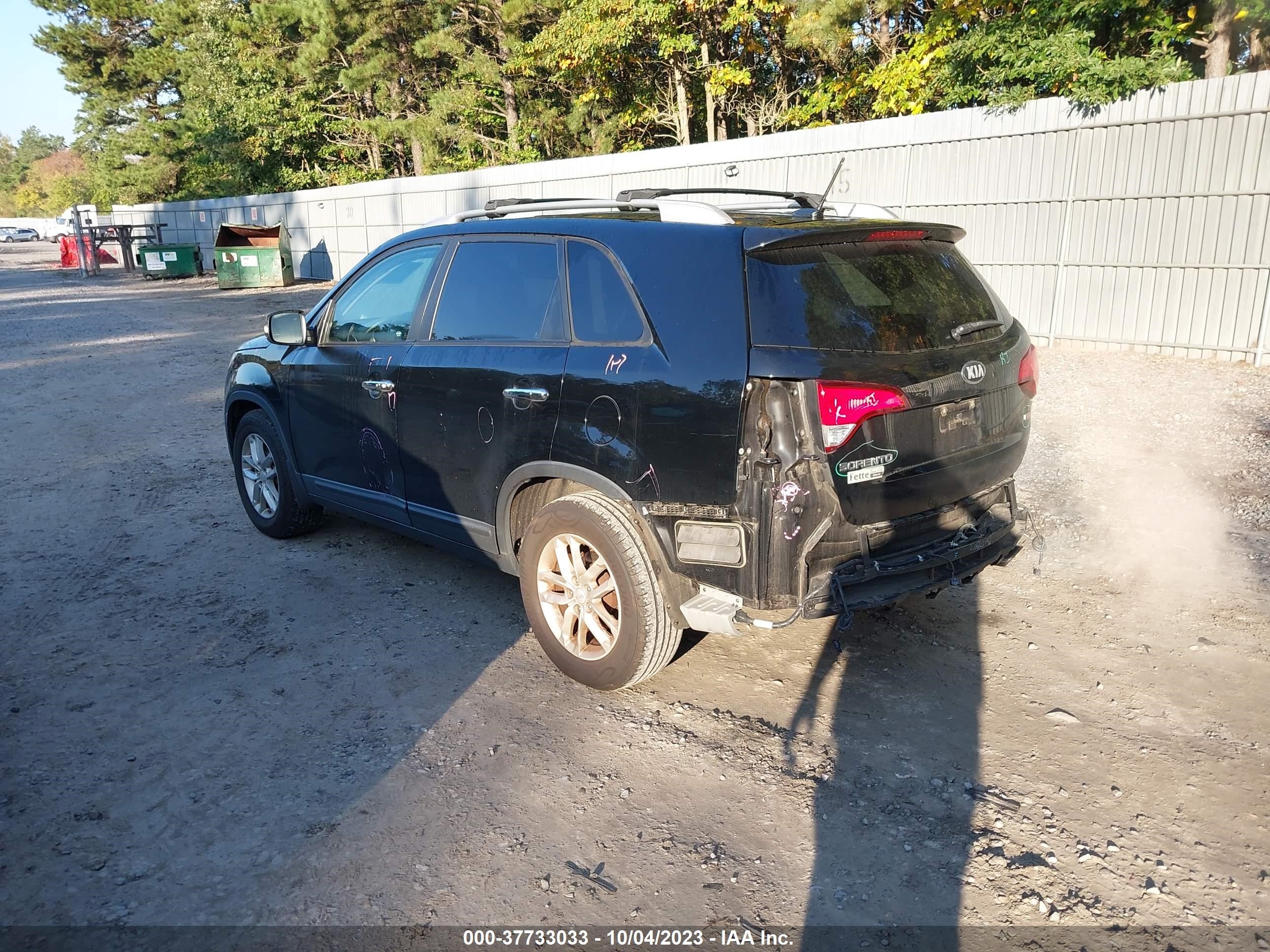 Photo 2 VIN: 5XYKT4A61EG457248 - KIA SORENTO 