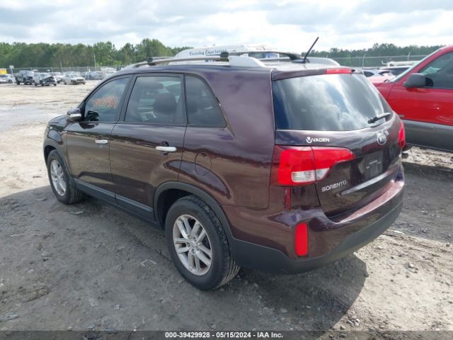 Photo 2 VIN: 5XYKT4A61FG577391 - KIA SORENTO 