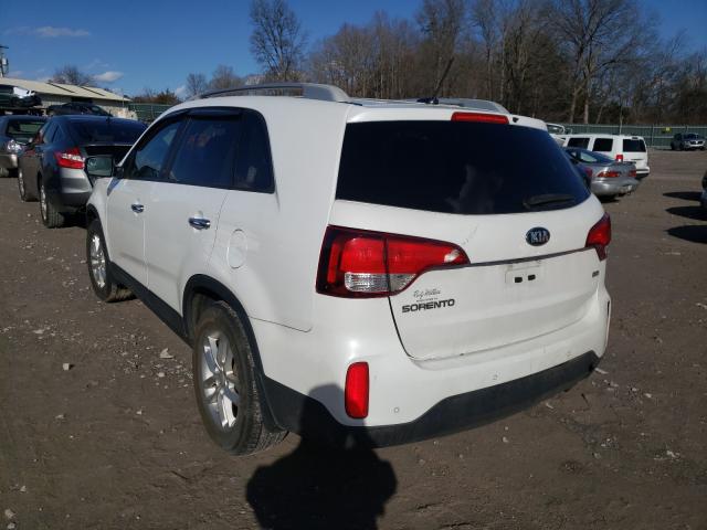 Photo 2 VIN: 5XYKT4A61FG593705 - KIA SORENTO LX 