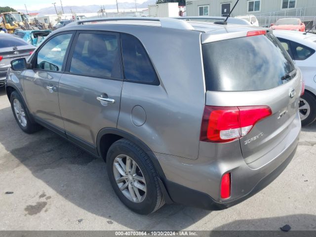 Photo 2 VIN: 5XYKT4A61FG634026 - KIA SORENTO 