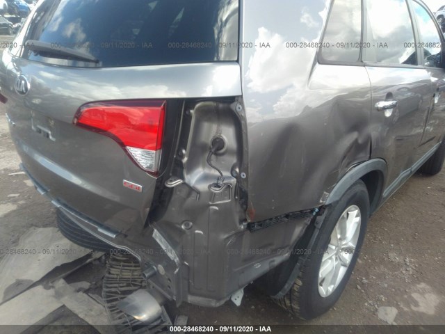 Photo 5 VIN: 5XYKT4A62EG436621 - KIA SORENTO 