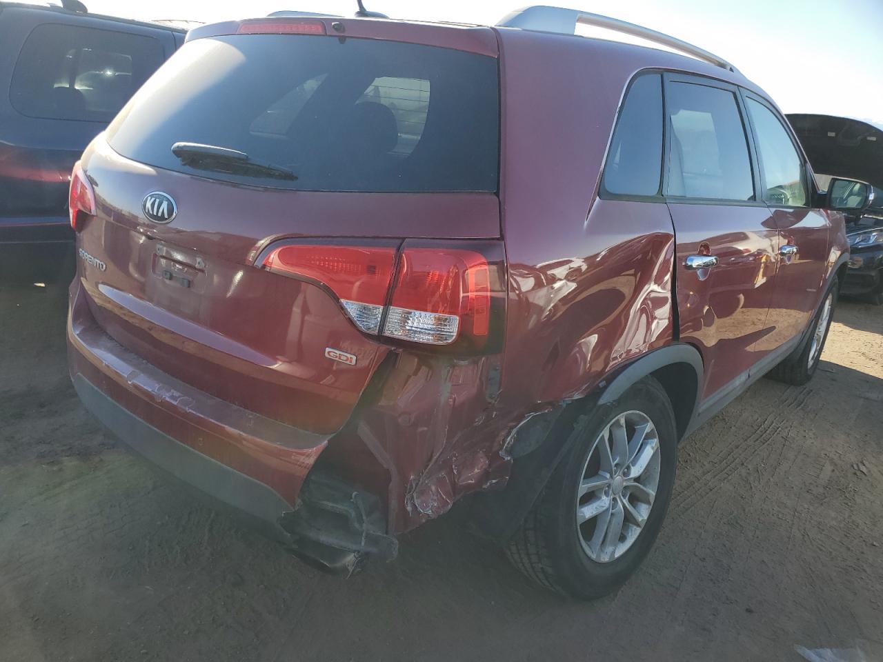 Photo 2 VIN: 5XYKT4A62EG485835 - KIA SORENTO 