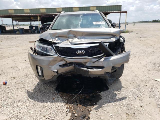 Photo 4 VIN: 5XYKT4A62FG607997 - KIA SORENTO LX 