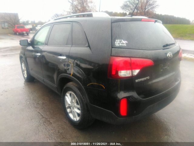 Photo 2 VIN: 5XYKT4A62FG626128 - KIA SORENTO 