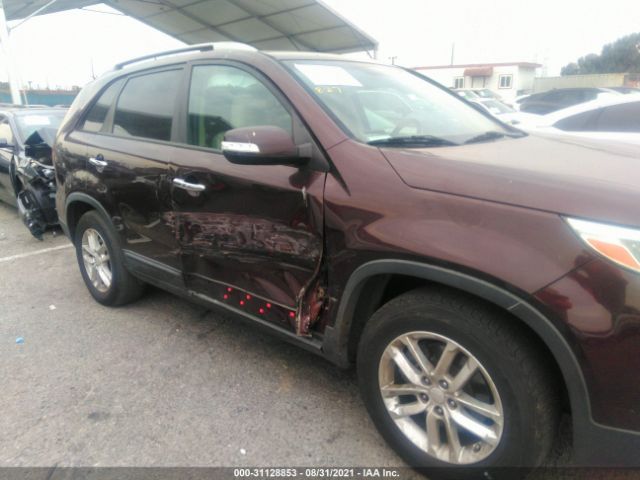 Photo 5 VIN: 5XYKT4A62FG631216 - KIA SORENTO 