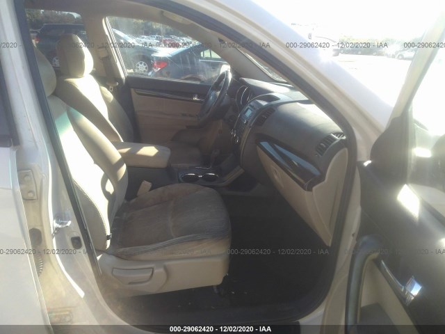 Photo 4 VIN: 5XYKT4A63CG231144 - KIA SORENTO 