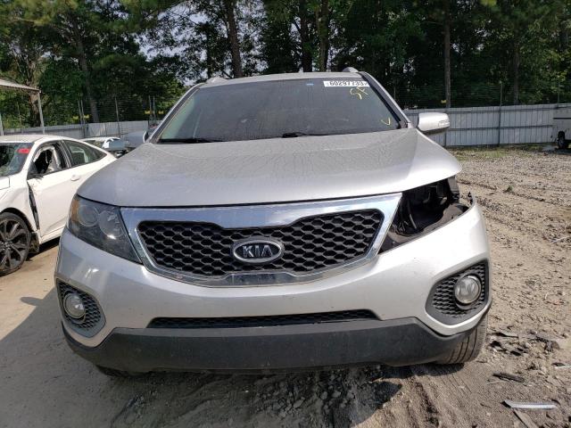 Photo 4 VIN: 5XYKT4A63DG419423 - KIA SORENTO 