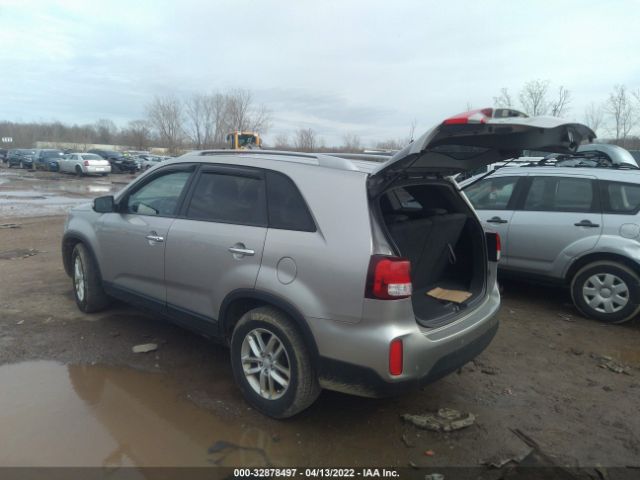 Photo 2 VIN: 5XYKT4A63FG555618 - KIA SORENTO 