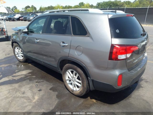 Photo 2 VIN: 5XYKT4A63FG558311 - KIA SORENTO 