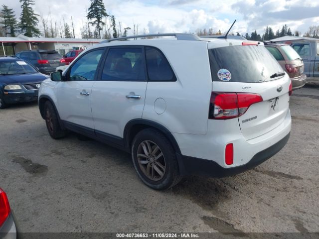 Photo 2 VIN: 5XYKT4A63FG627739 - KIA SORENTO 