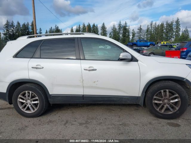 Photo 5 VIN: 5XYKT4A63FG627739 - KIA SORENTO 