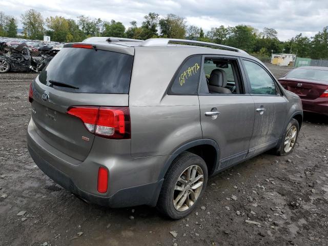 Photo 2 VIN: 5XYKT4A63FG627773 - KIA SORENTO LX 