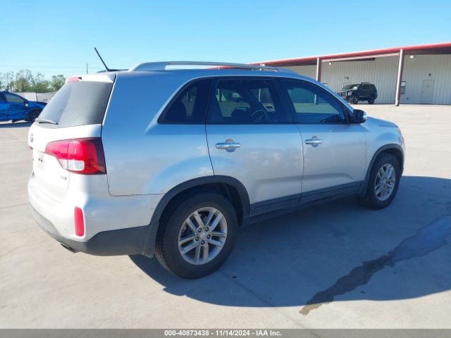 Photo 3 VIN: 5XYKT4A63FG630110 - KIA SORENTO 