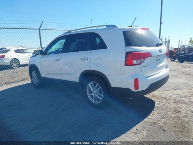 Photo 2 VIN: 5XYKT4A63FG635159 - KIA SORENTO 