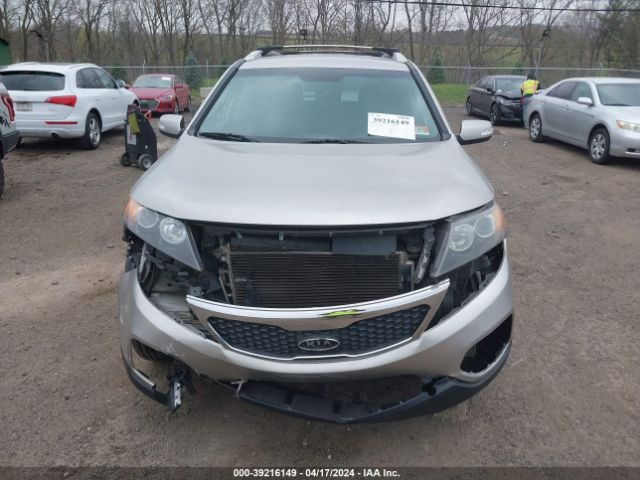 Photo 5 VIN: 5XYKT4A64CG281289 - KIA SORENTO 