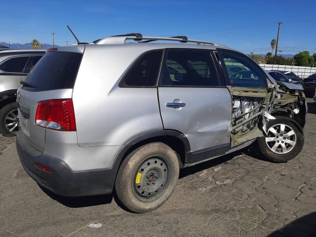 Photo 2 VIN: 5XYKT4A64DG352945 - KIA SORENTO 