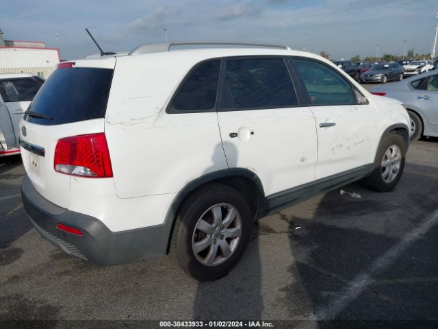 Photo 3 VIN: 5XYKT4A64DG420077 - KIA SORENTO 