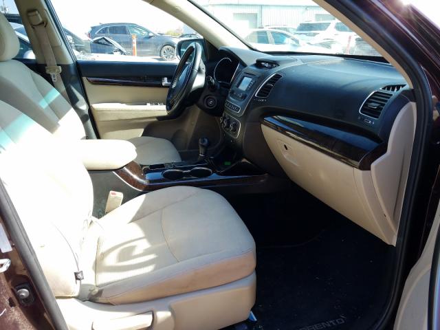 Photo 4 VIN: 5XYKT4A64EG469930 - KIA SORENTO LX 