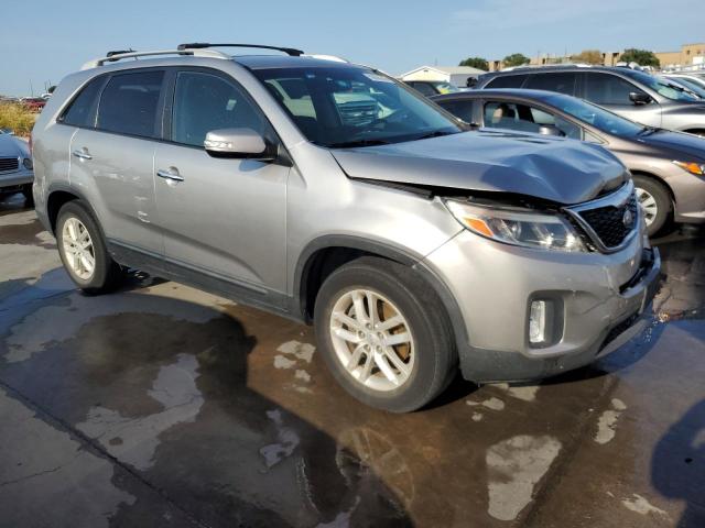 Photo 3 VIN: 5XYKT4A64EG480717 - KIA SORENTO LX 