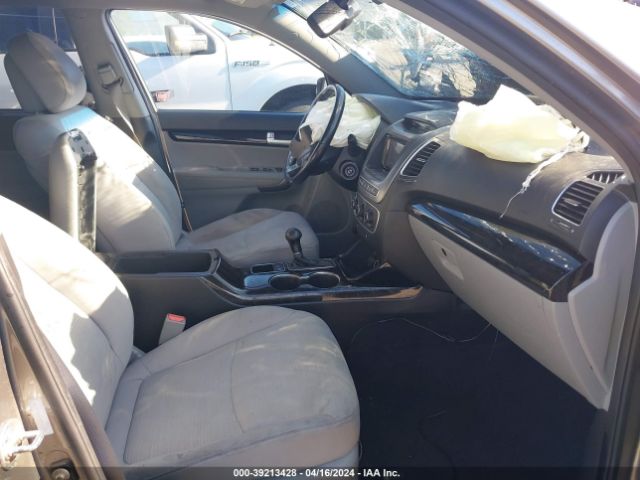 Photo 4 VIN: 5XYKT4A64EG511609 - KIA SORENTO 