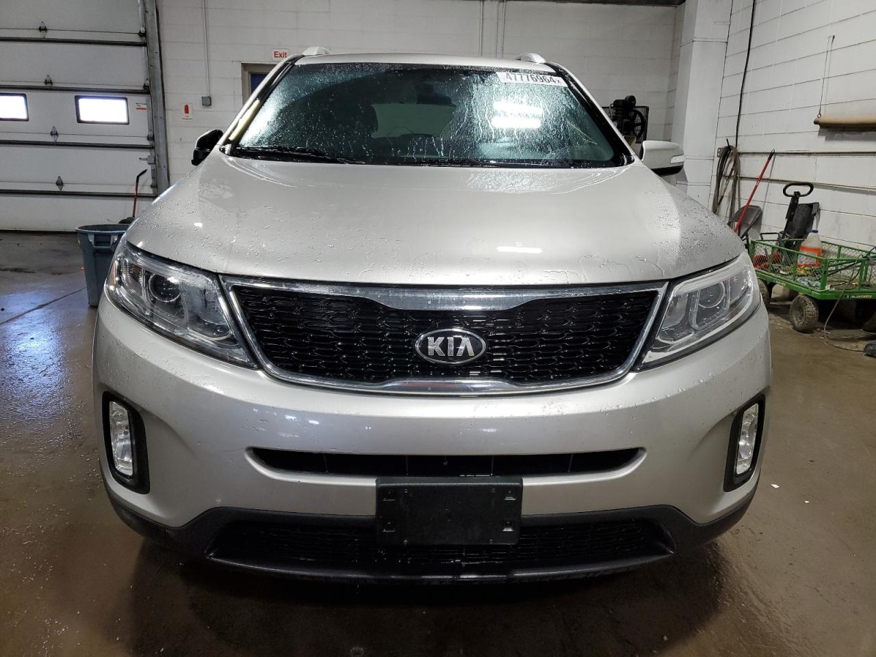 Photo 4 VIN: 5XYKT4A64FG575019 - KIA SORENTO 