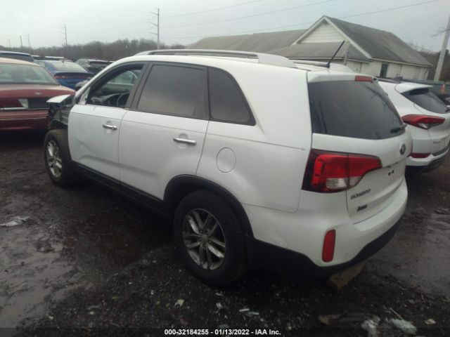 Photo 2 VIN: 5XYKT4A64FG639897 - KIA SORENTO 