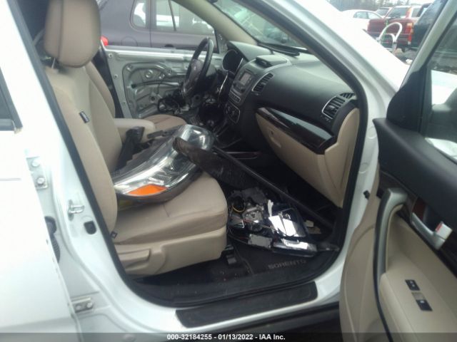 Photo 4 VIN: 5XYKT4A64FG639897 - KIA SORENTO 