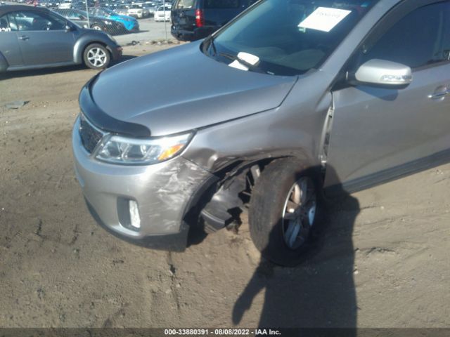 Photo 5 VIN: 5XYKT4A65EG483349 - KIA SORENTO 