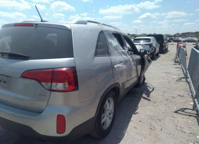 Photo 3 VIN: 5XYKT4A65FG557922 - KIA SORENTO 