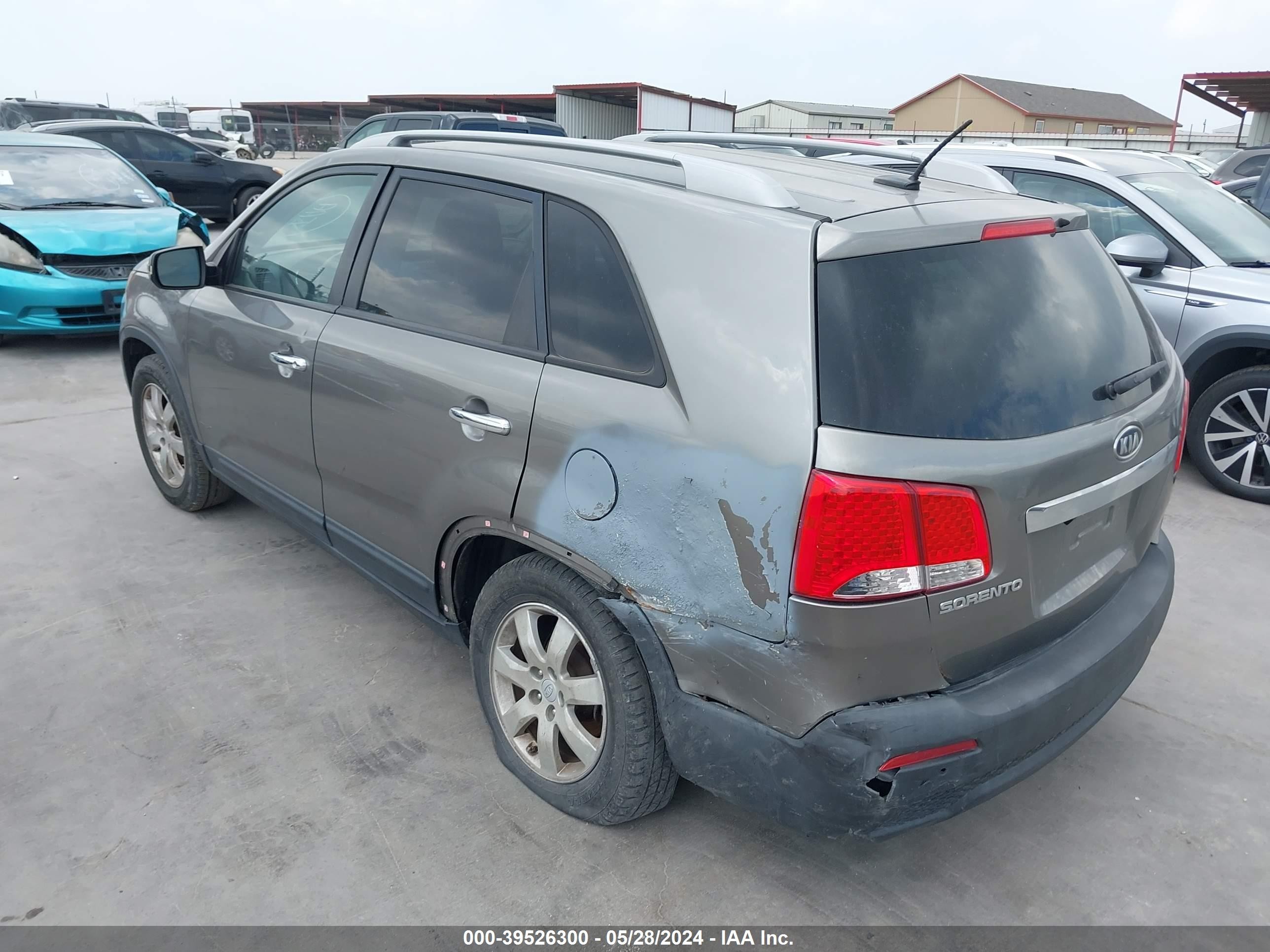 Photo 2 VIN: 5XYKT4A66CG190184 - KIA SORENTO 