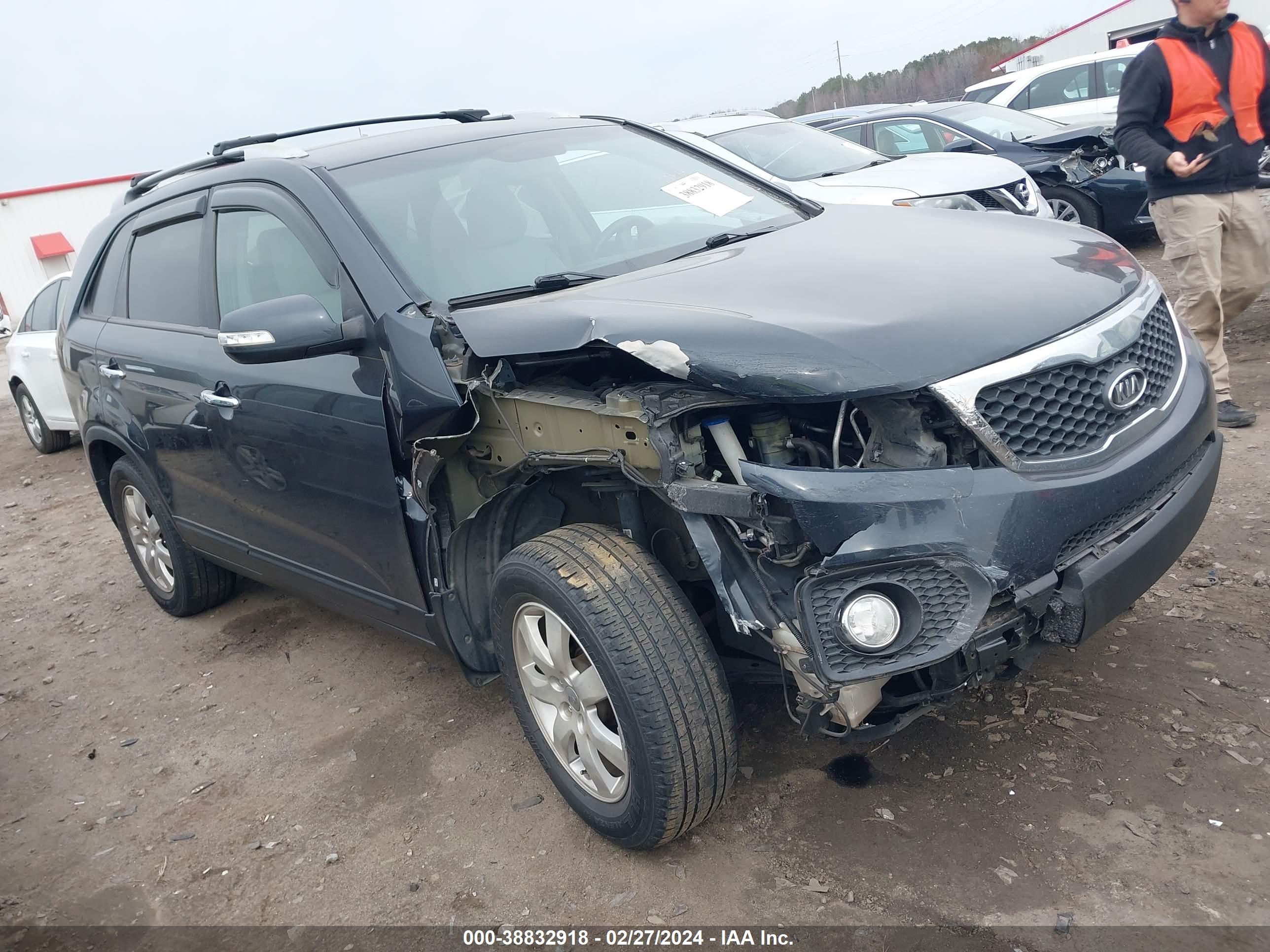 Photo 0 VIN: 5XYKT4A66DG334480 - KIA SORENTO 