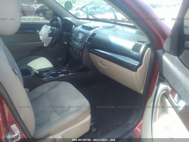 Photo 4 VIN: 5XYKT4A66EG516150 - KIA SORENTO 