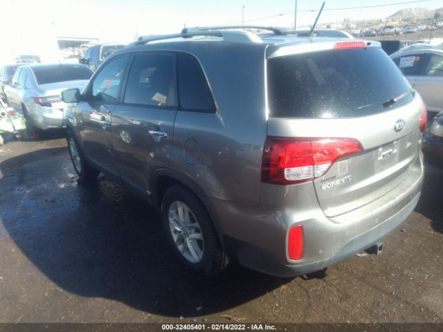 Photo 2 VIN: 5XYKT4A66FG593215 - KIA SORENTO 