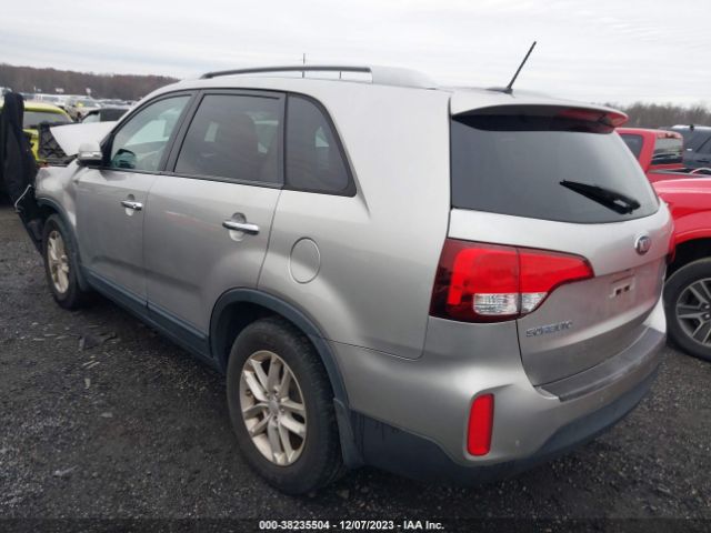 Photo 2 VIN: 5XYKT4A67EG501575 - KIA SORENTO 