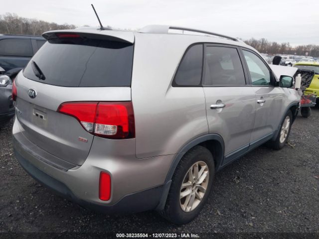 Photo 3 VIN: 5XYKT4A67EG501575 - KIA SORENTO 