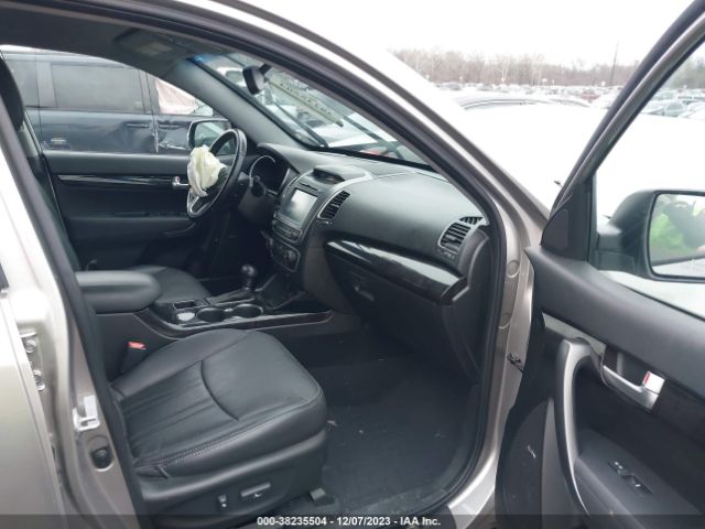 Photo 4 VIN: 5XYKT4A67EG501575 - KIA SORENTO 