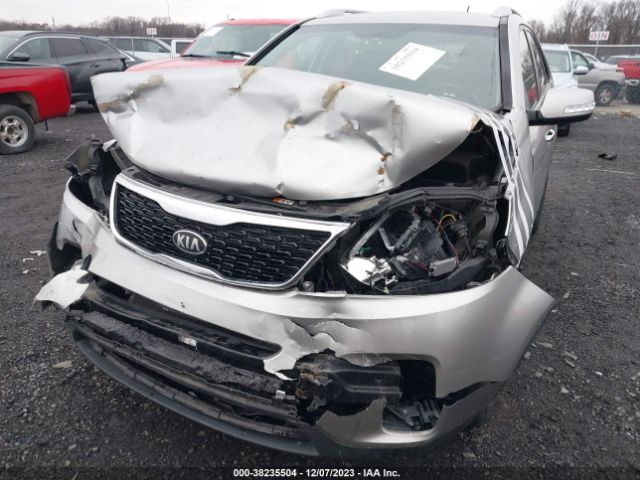 Photo 5 VIN: 5XYKT4A67EG501575 - KIA SORENTO 