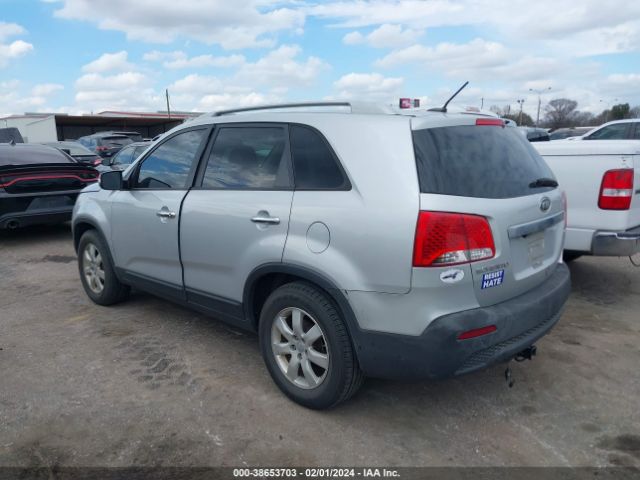 Photo 2 VIN: 5XYKT4A68CG216011 - KIA SORENTO 