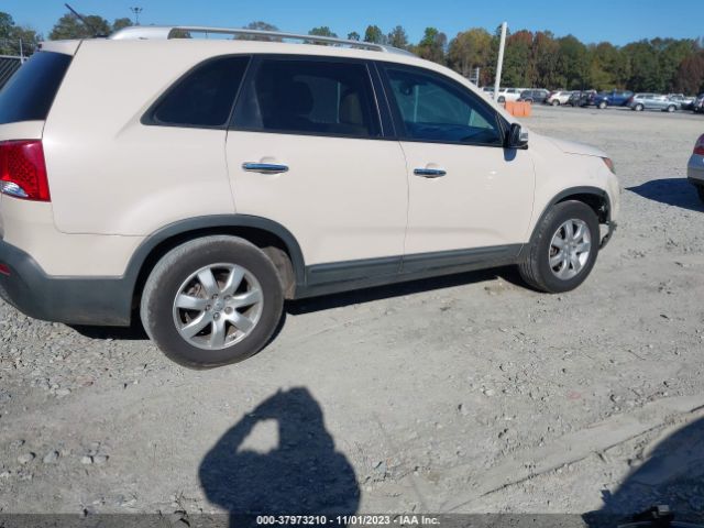 Photo 3 VIN: 5XYKT4A68CG222312 - KIA SORENTO 