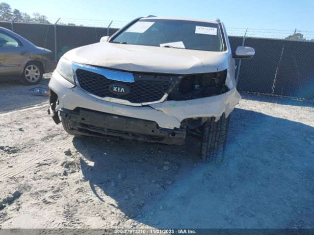 Photo 5 VIN: 5XYKT4A68CG222312 - KIA SORENTO 