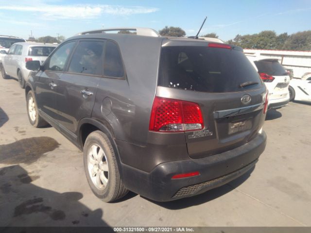 Photo 2 VIN: 5XYKT4A68CG242317 - KIA SORENTO 