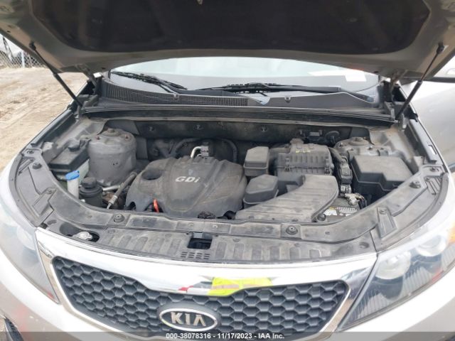 Photo 9 VIN: 5XYKT4A68DG394289 - KIA SORENTO 