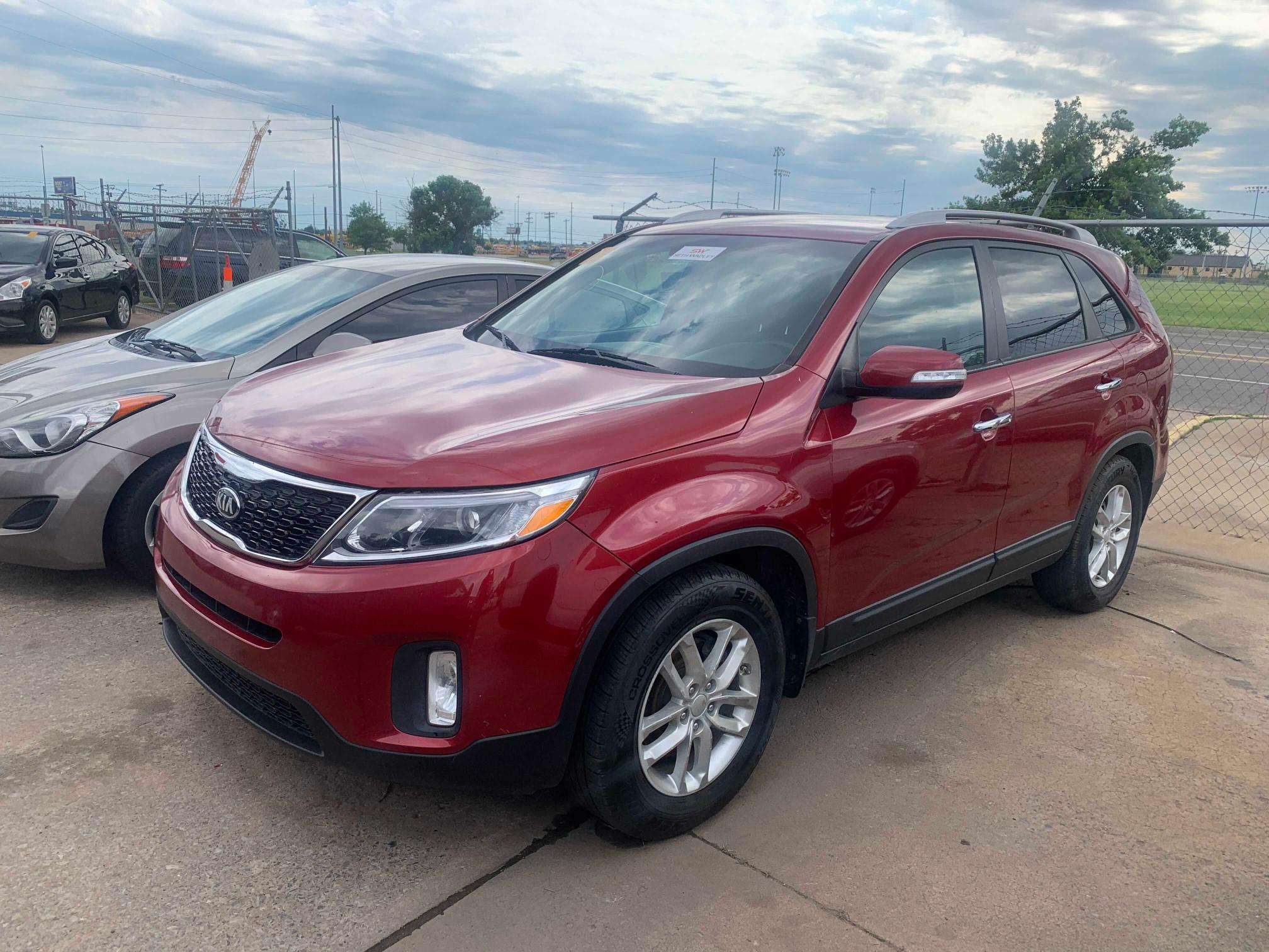 Photo 1 VIN: 5XYKT4A68EG481191 - KIA SORENTO LX 